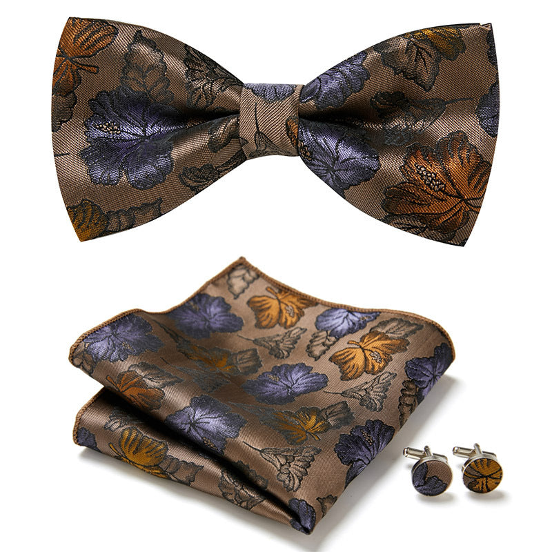 Ensemble de trois pièces avec des nœuds papillon élégants