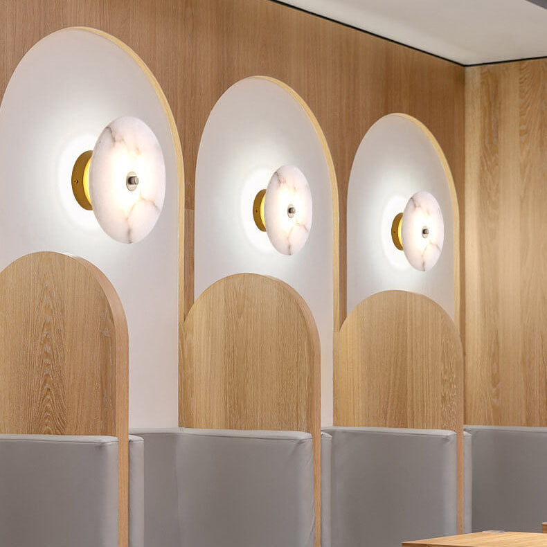 Association d'acrylique et de marbre dans une lumière design !