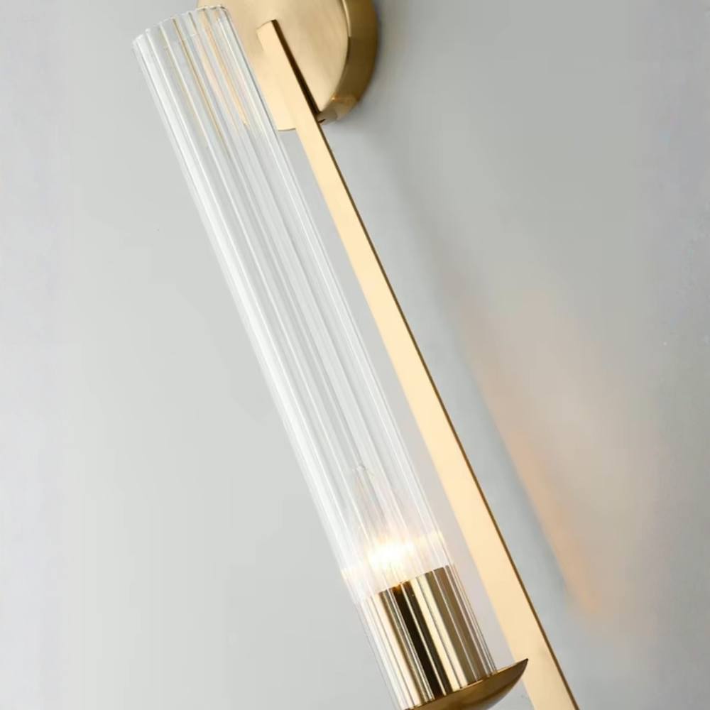 Applique Murale Moderne Clarion - Éclairage Élégant en Verre Flûté et Fer