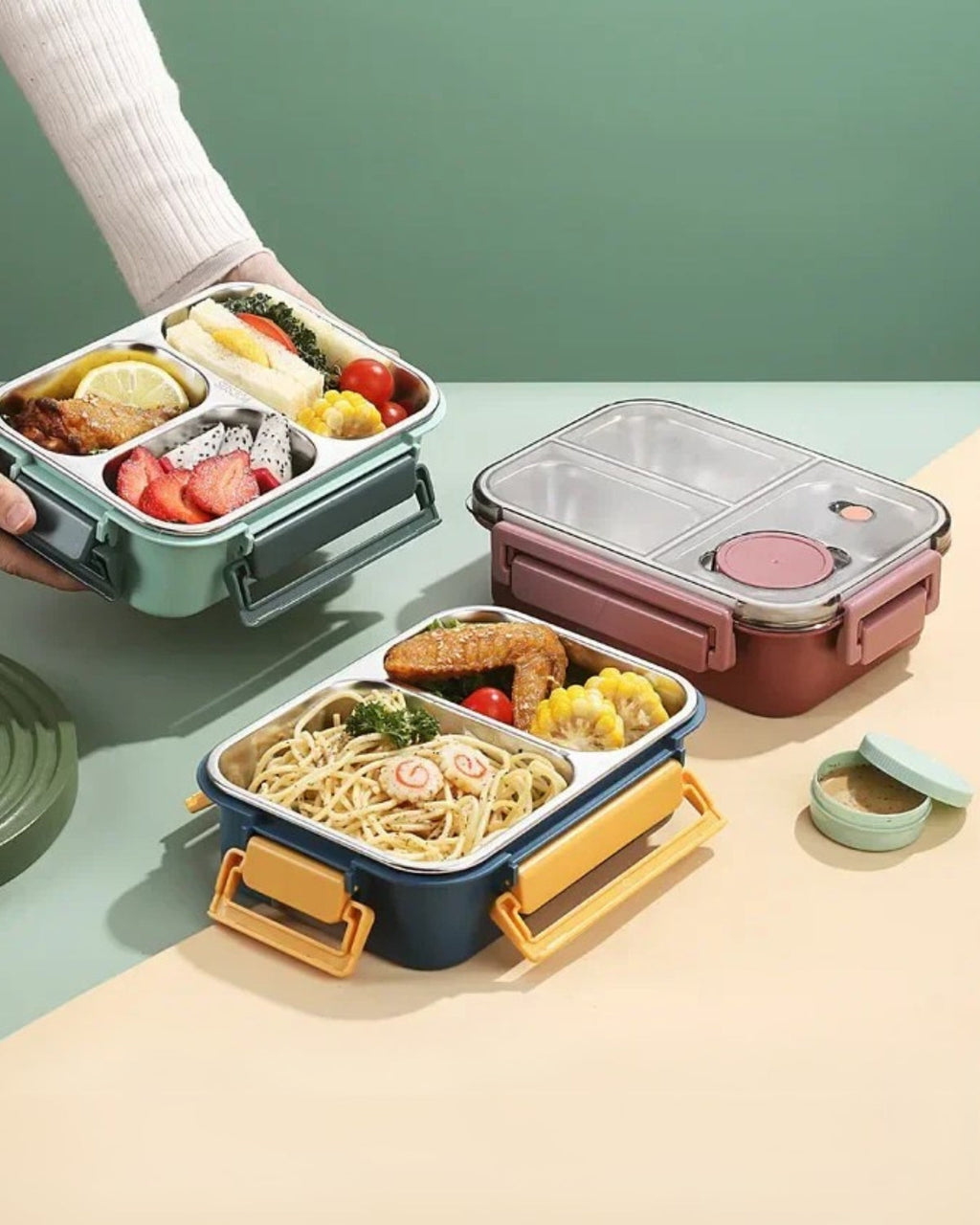 Conteneur alimentaire isolé avec couvercle hermétique