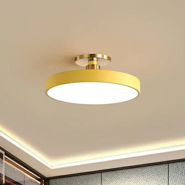 Harmonie de la Lumière dans un Style Minimaliste