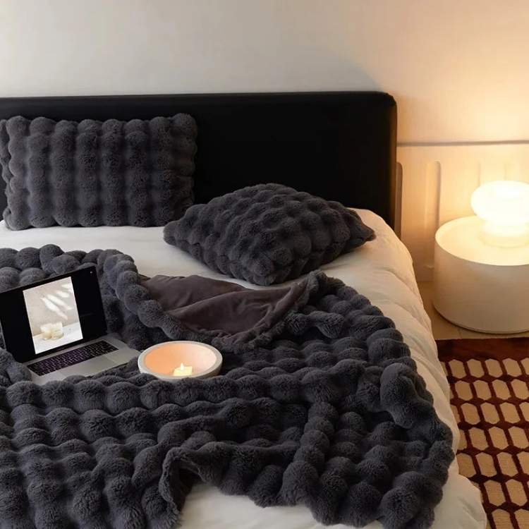 Couverture Pondérée en Fourrure Synthétique PlushHaven