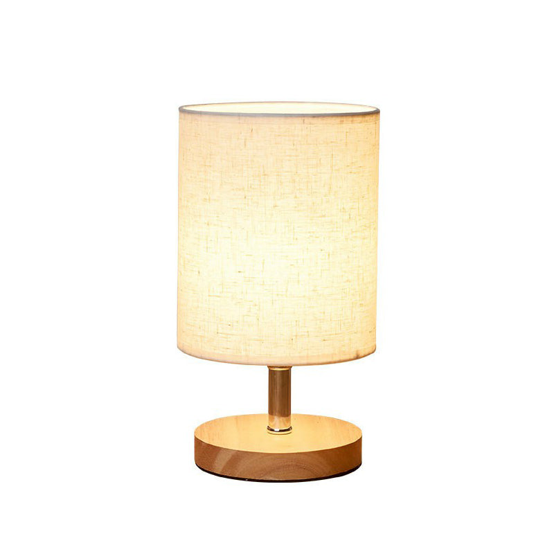 Lampe de Table Minimaliste LinenWood – Socle en Bois Naturel & Abat-jour en Lin pour une Lumière Chaude et Moderne