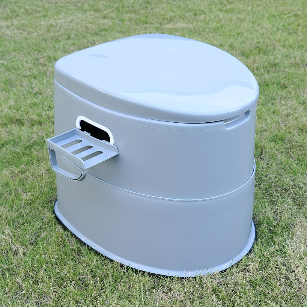 Toilettes Portables Grises en PVC - Confortables et Pratiques pour le Camping et les Situations d'Urgence