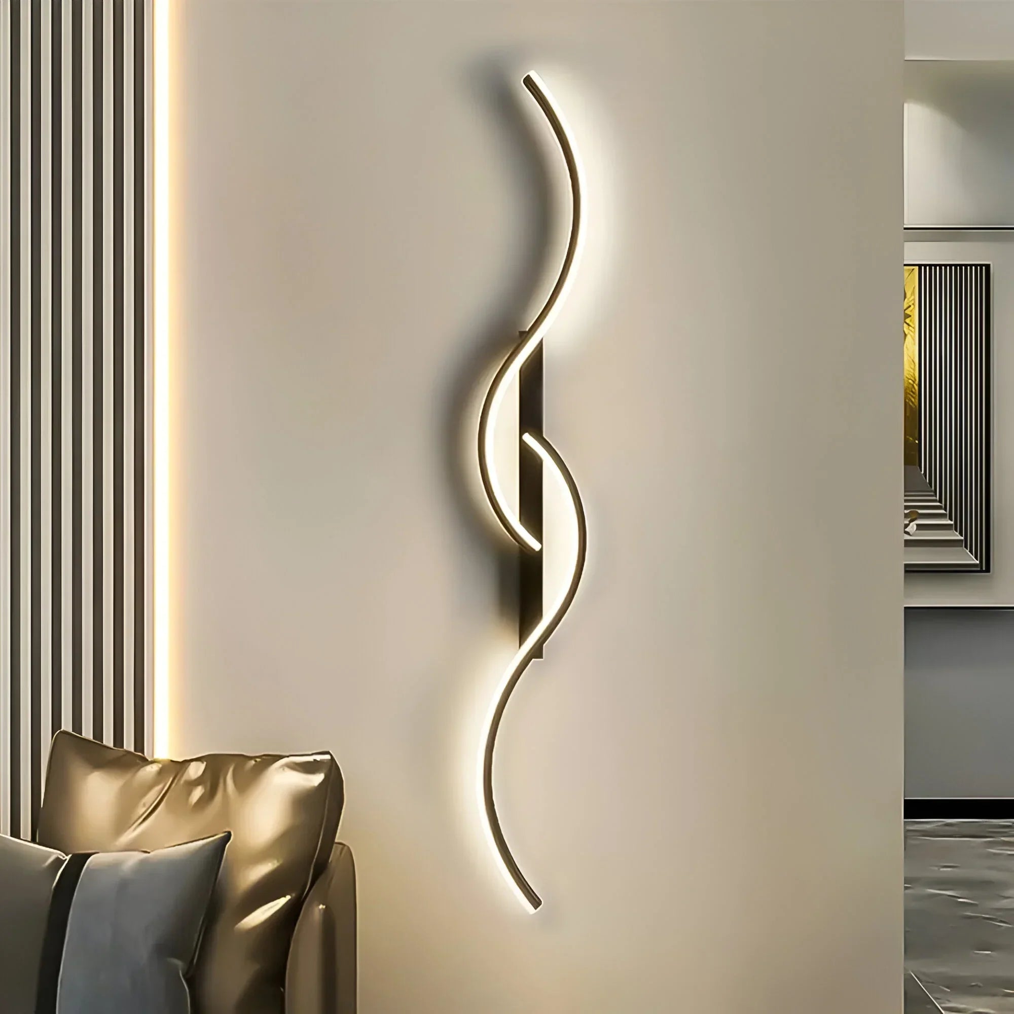 Applique Murale LED Courbée Moderne pour Intérieur avec Éclairage Ambiant