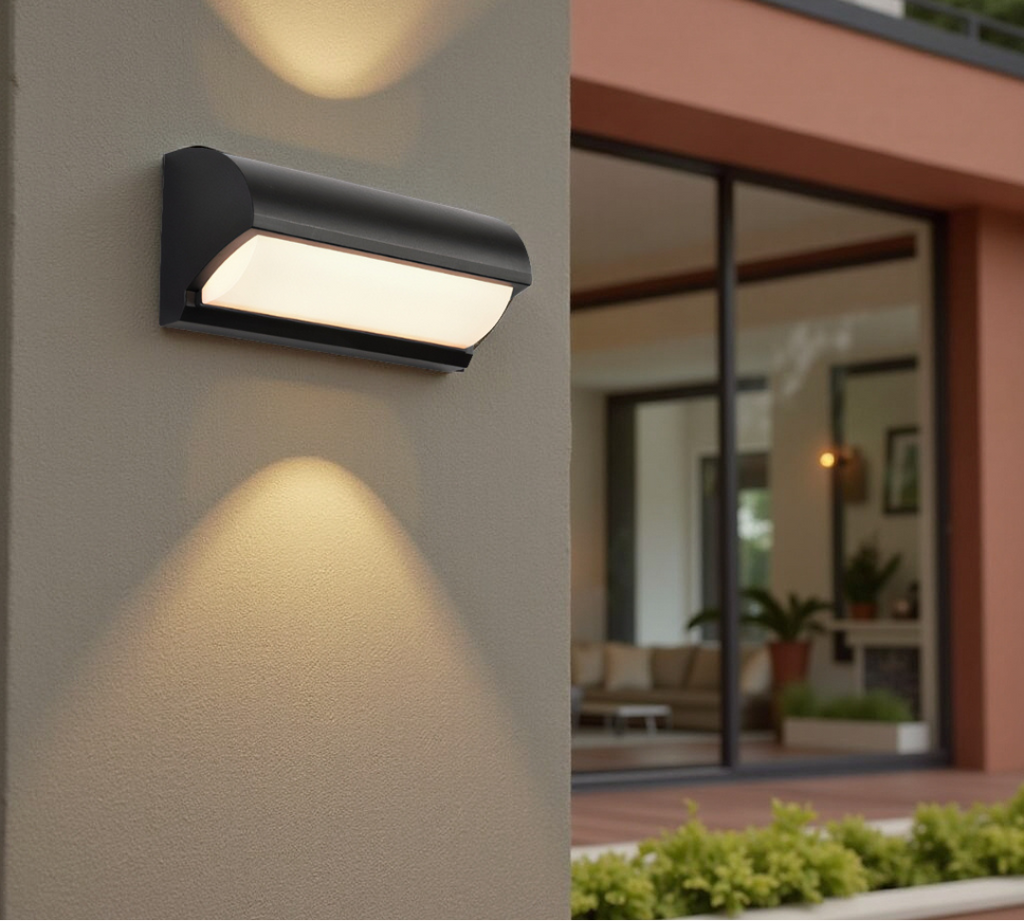 Lampe murale LED extérieure en finition noire
