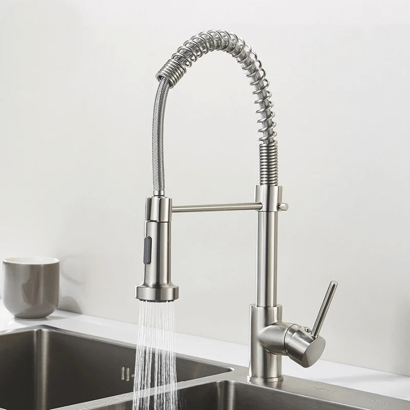 Robinet de cuisine moderne avec tête de douche à ressort extensible