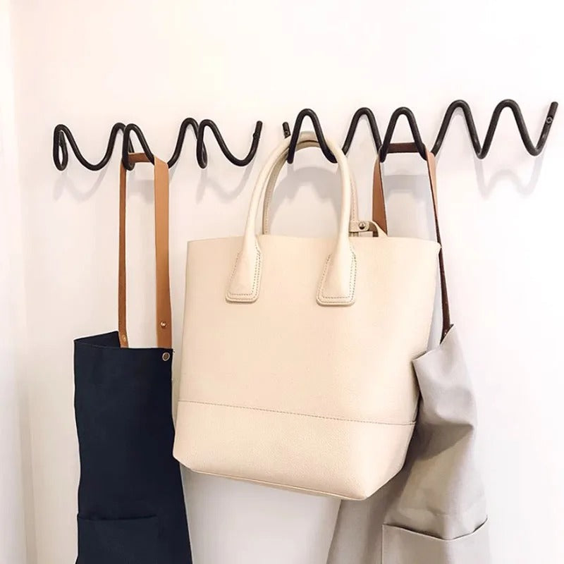 Portemanteau Moderne Ondulé pour le Mur – Portemanteau Mural Élégant avec Plusieurs Crochets