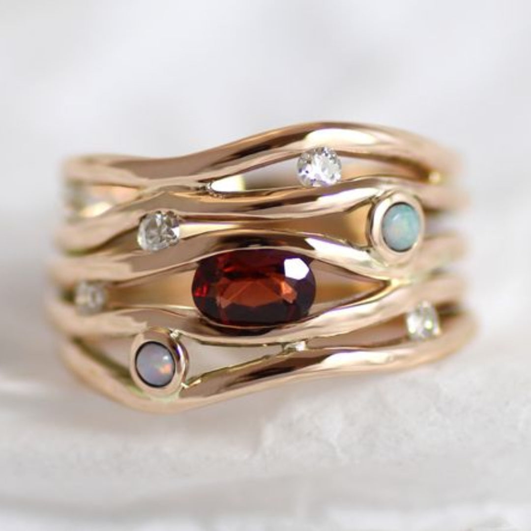 Bague en or artisanale délicate