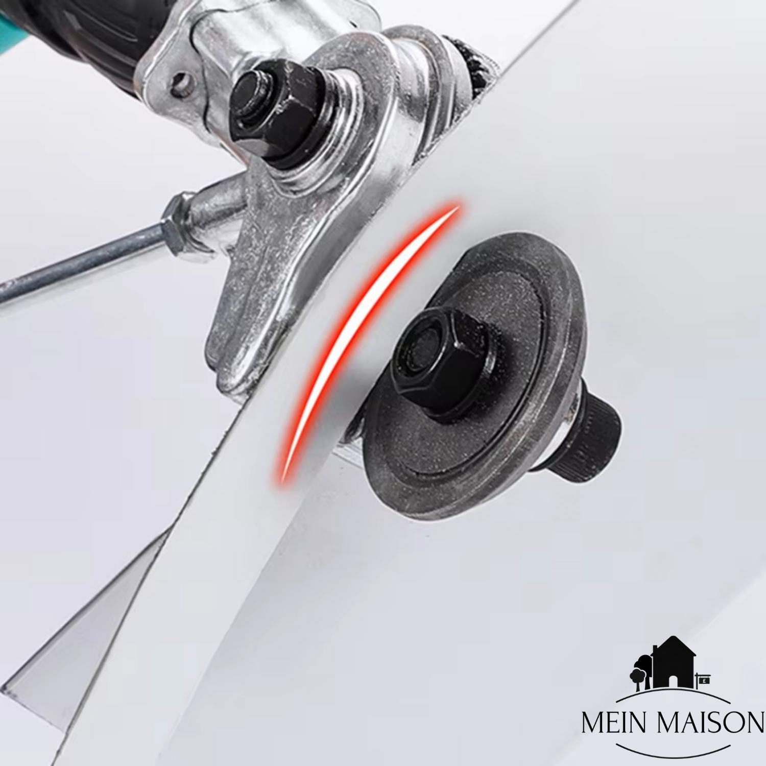 MetalCutPro™ – Découpe rapide et propre de tôle rendue facile