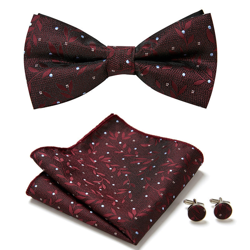 Ensemble de trois pièces avec des nœuds papillon élégants