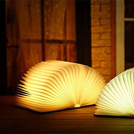 Lampe de table en forme de livre avec des pages dépliantes