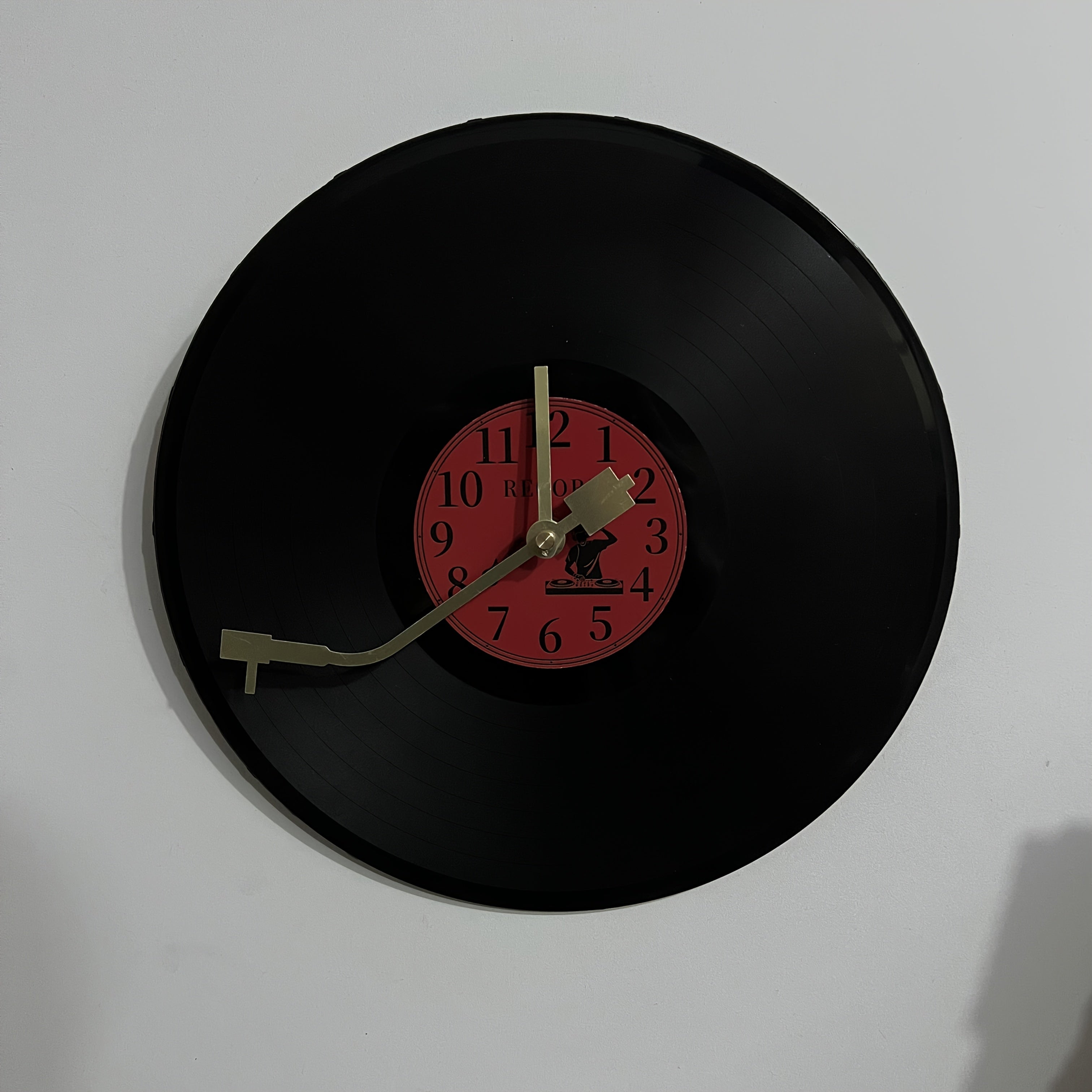 TIMETUNES - Horloge Murale en Vinyle Rétro Silencieuse Décorative