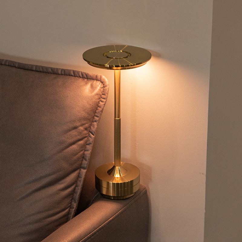 Lampe de table sans fil rechargeable – dimmable pour l'intérieur et l'extérieur