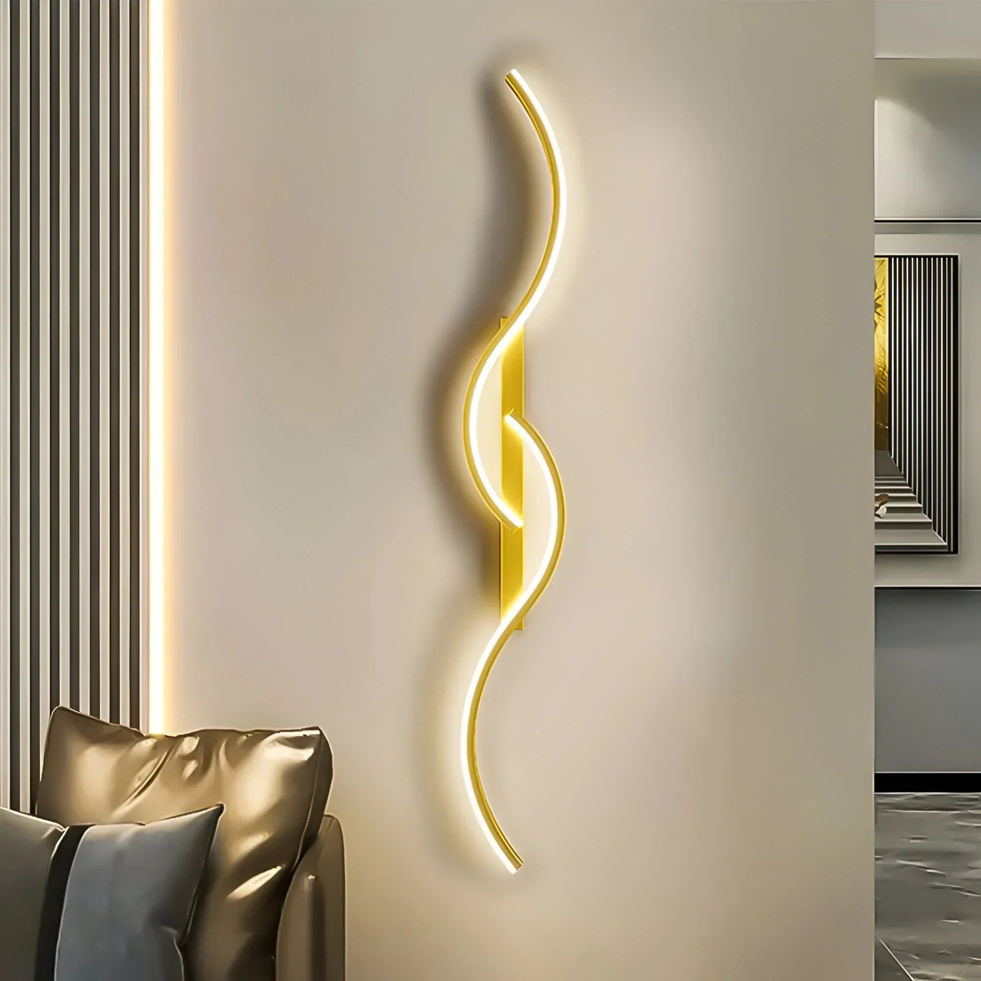 Applique Murale LED Courbée Moderne pour Intérieur avec Éclairage Ambiant