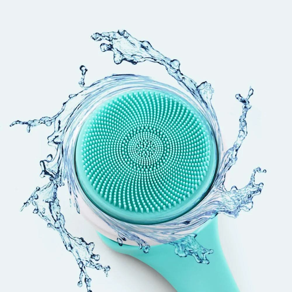 Massage de nettoyage complet sans effort sous la douche