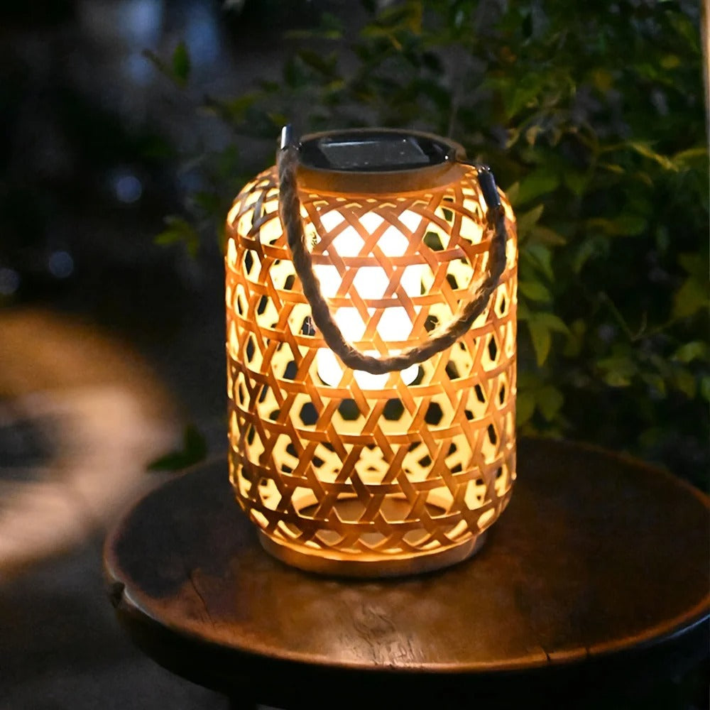 Lampe solaire d'extérieur en bambou