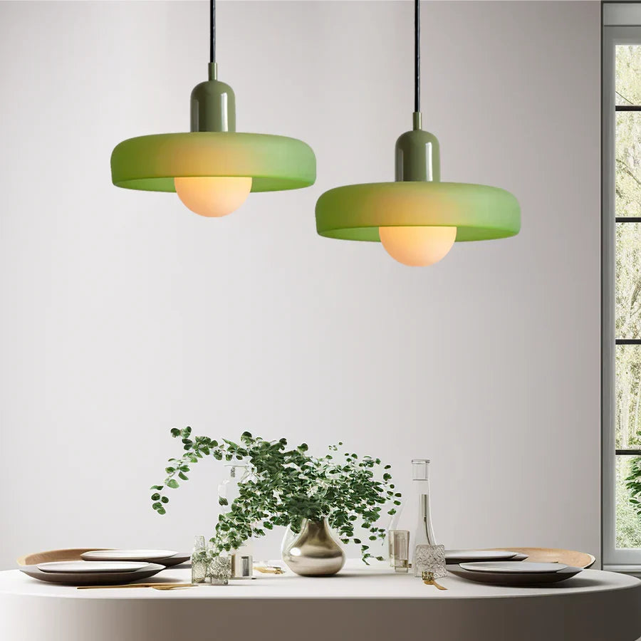 Suspension en verre scandinave pour une élégance intemporelle