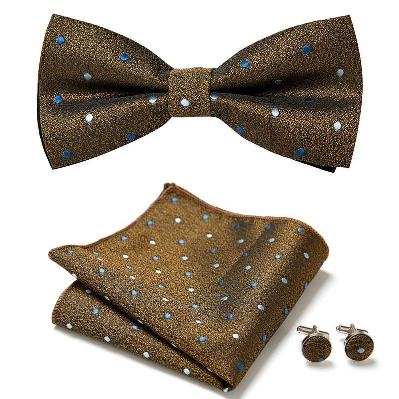 Ensemble de trois pièces avec des nœuds papillon élégants