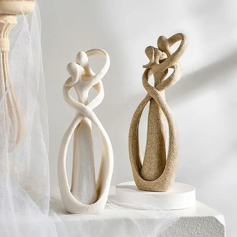 Sculpture d'amour intemporelle, élégante et symbolique