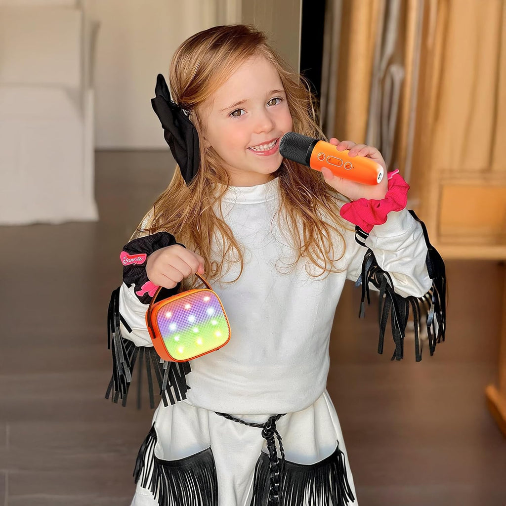 Skanto | Mini machine à karaoké portable avec haut-parleur Bluetooth et 2 microphones sans fil – Veylo