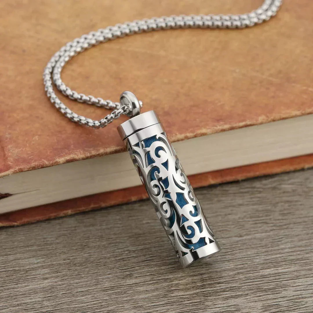 1+1 Gratuit | Collier parfumé pour femmes avec pendentif | Acier inoxydable hypoallergénique | Avec tampons parfumés | 60 cm ajustable