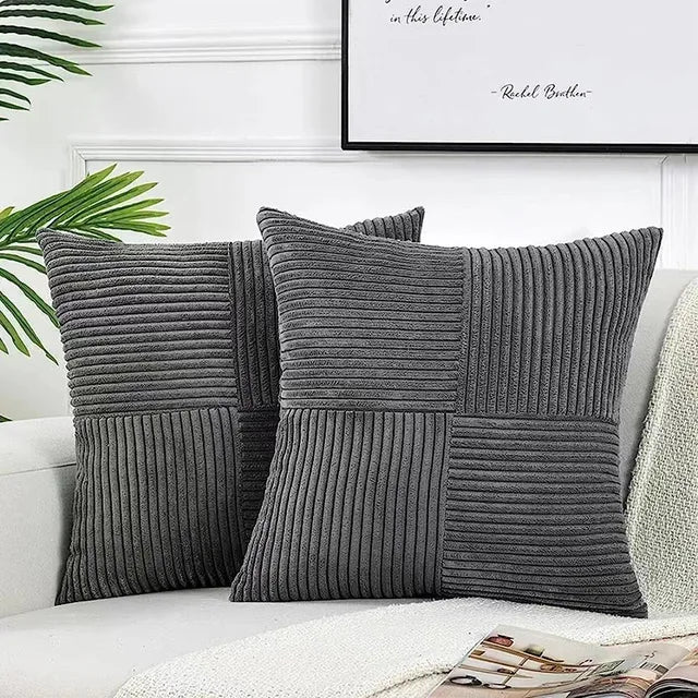 Housse de coussin en velours côtelé au design minimaliste
