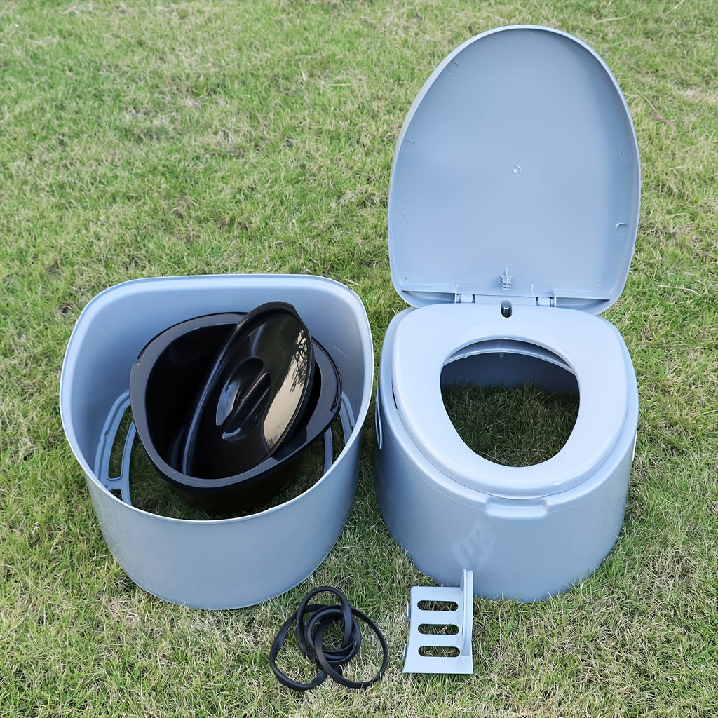 Toilettes Portables Grises en PVC - Confortables et Pratiques pour le Camping et les Situations d'Urgence