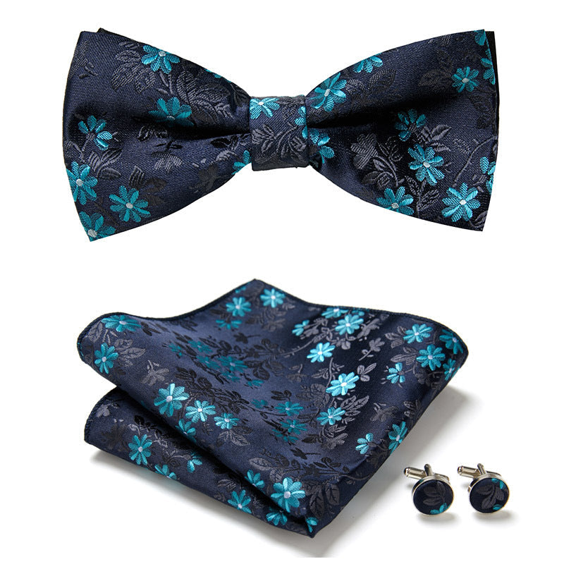 Ensemble de trois pièces avec des nœuds papillon élégants