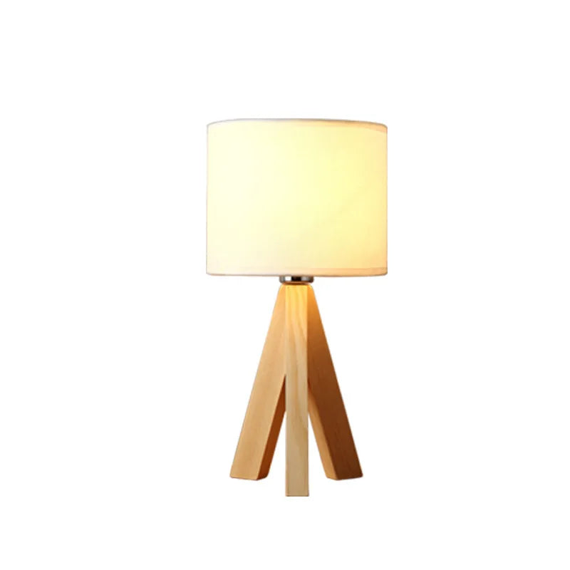 Lampe de table en bois au design moderne
