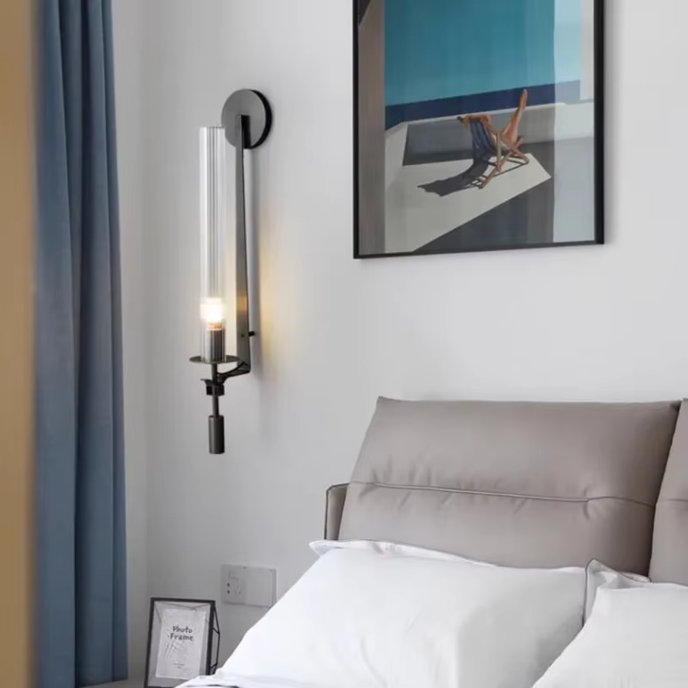 Applique Murale Moderne Clarion - Éclairage Élégant en Verre Flûté et Fer