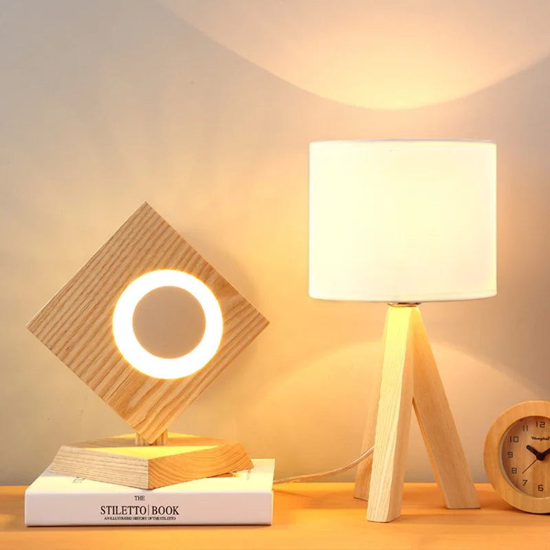 Lampe de table en bois au design moderne