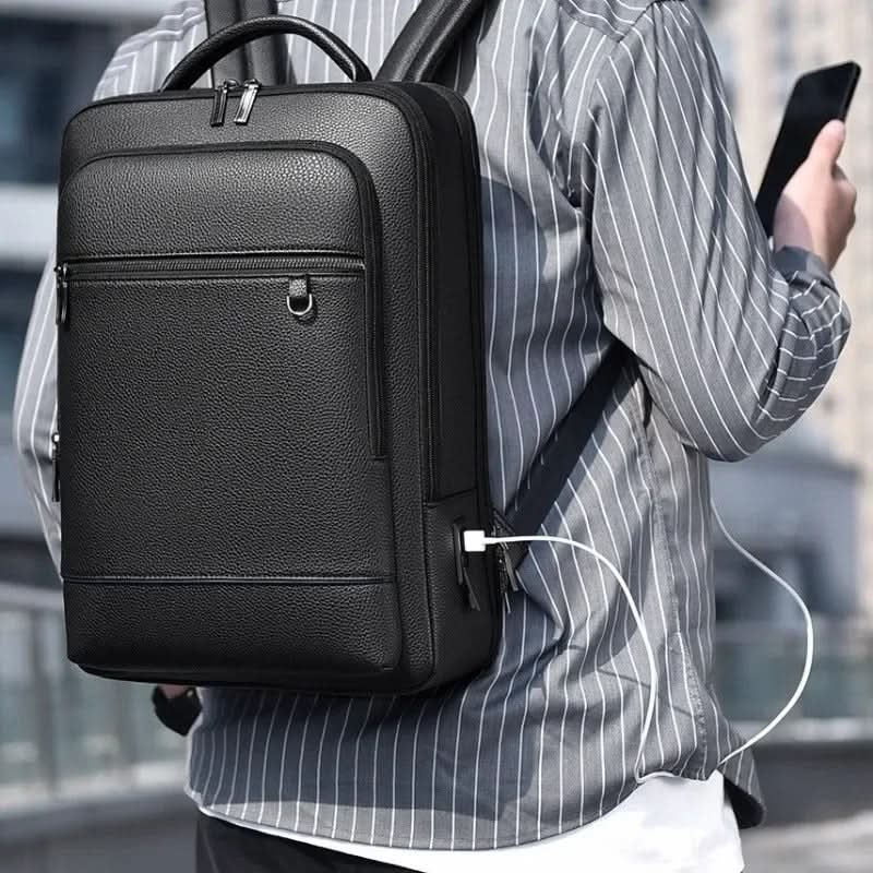 URBANVAULT – Sac à dos USB intelligent pour le travail et la mobilité quotidienne