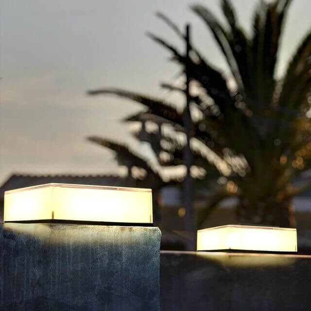 Lampe Solaire LED Moderne pour Extérieur - Durable