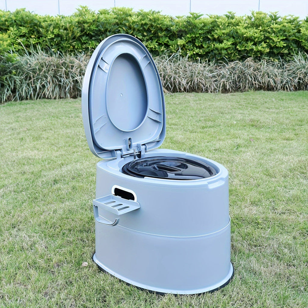 Toilettes Portables Grises en PVC - Confortables et Pratiques pour le Camping et les Situations d'Urgence