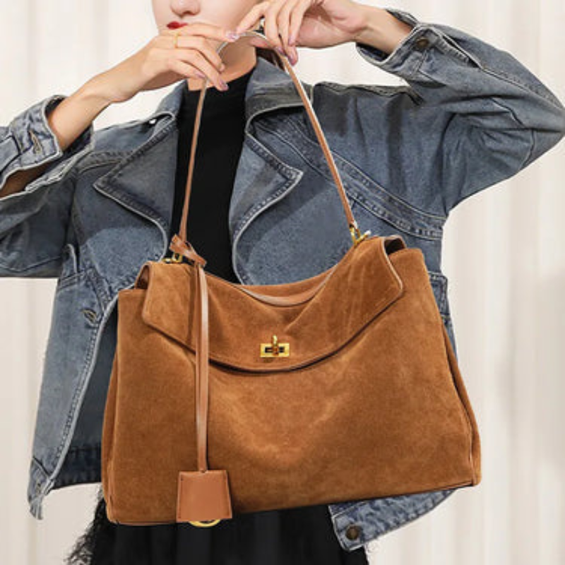 Grand sac à main rectangulaire en faux daim doux