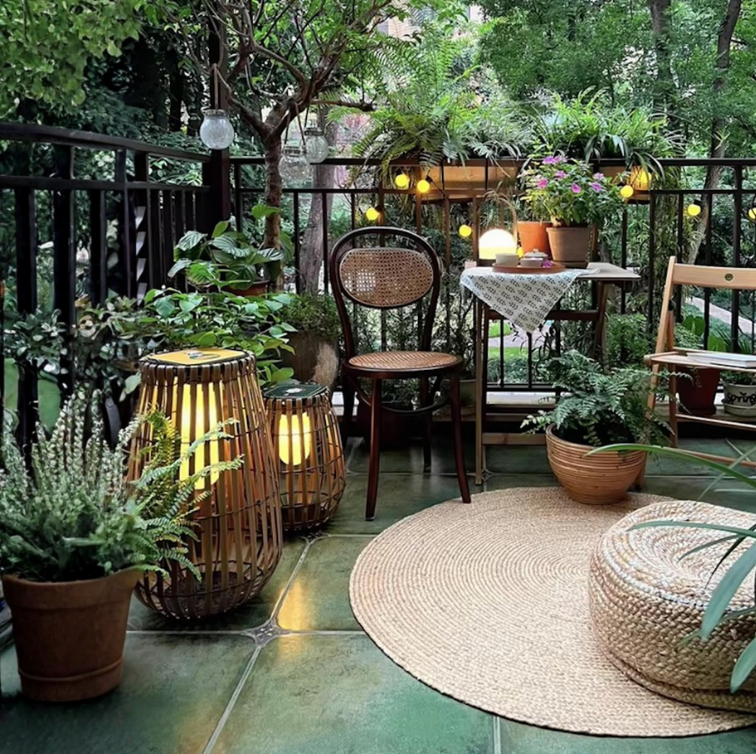 Lampe de sol en rotin solaire d'extérieur | Décoration d'éclairage de patio et de jardin imperméable tissée à la main