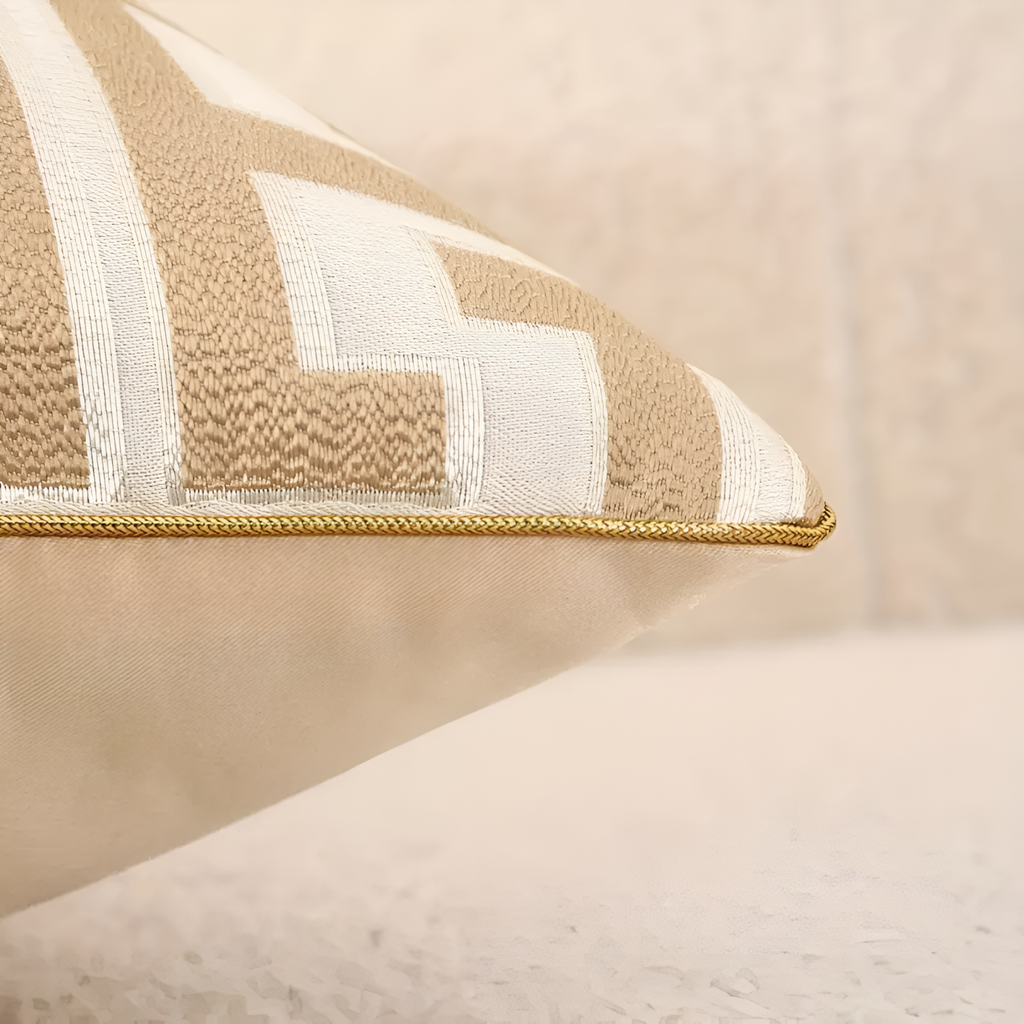 Housse de Coussin de Luxe en Jacquard Géométrique