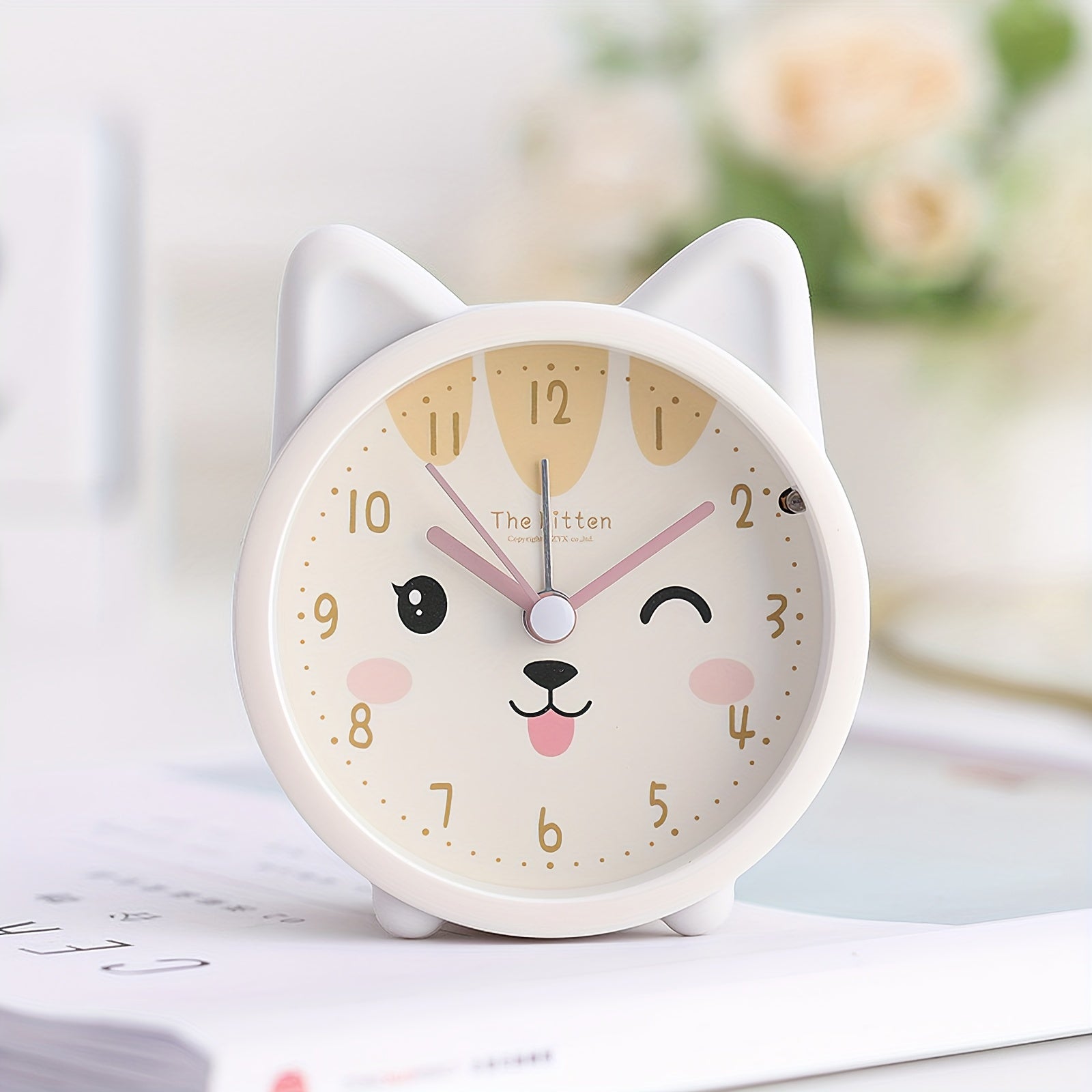 Skanto | Réveil pour Enfants avec Lumière Nocturne – Silencieux, Motif Lapin et Design Compact