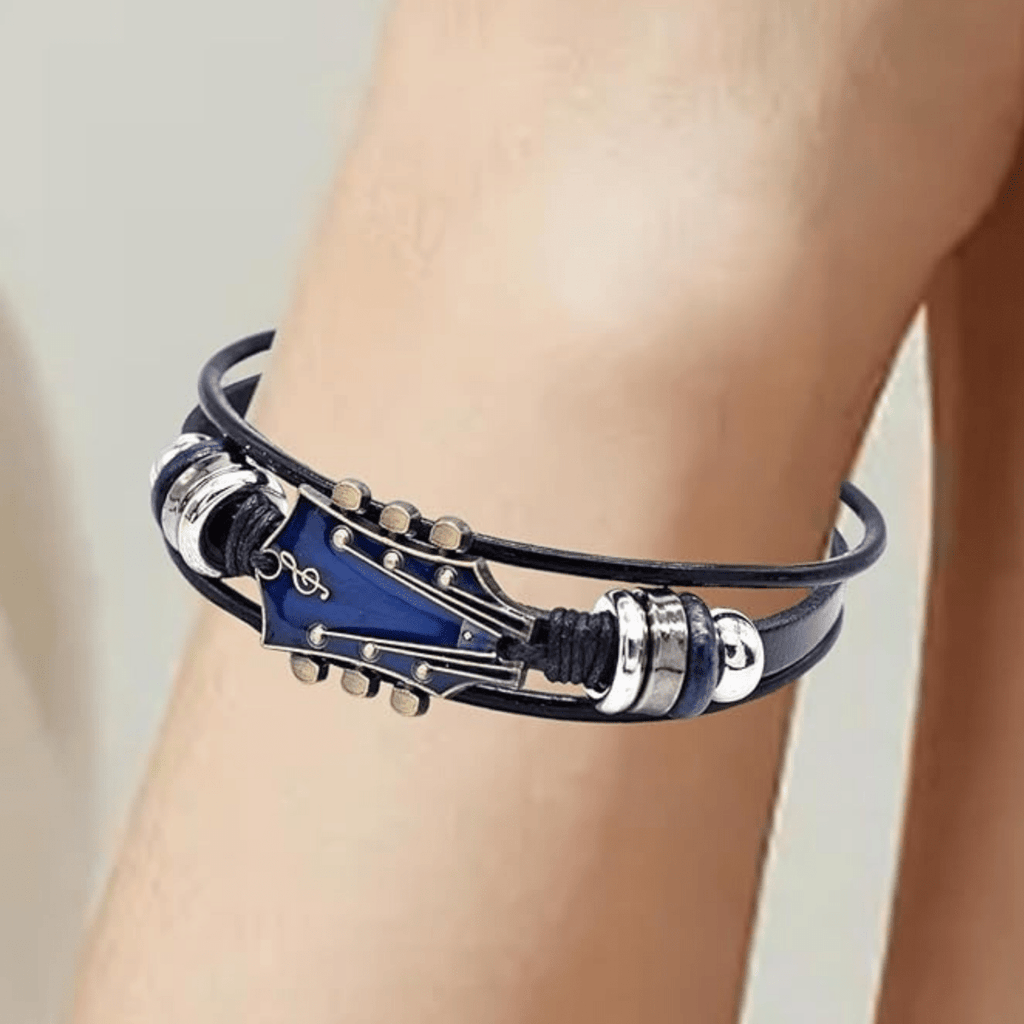MUSIKSTRUM – Bracelet en cuir au design inspiré de la guitare