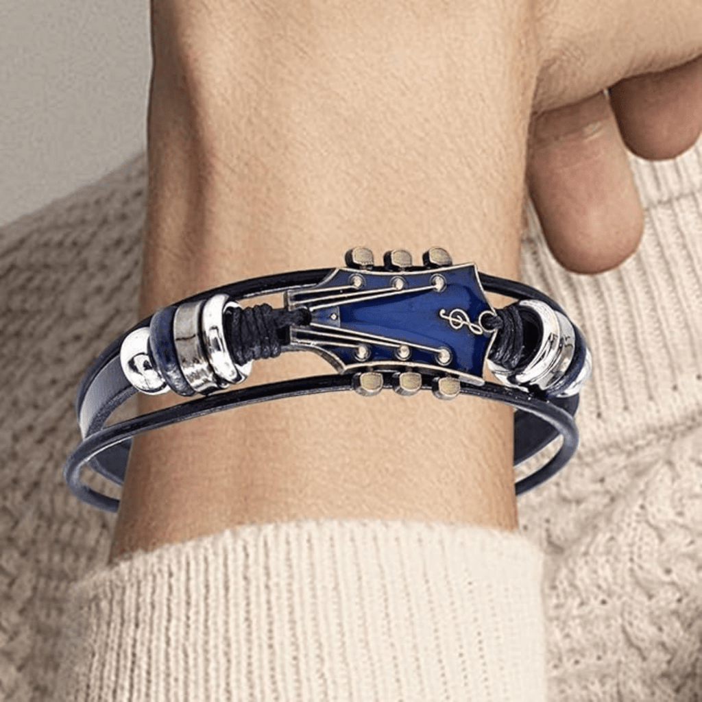 MUSIKSTRUM – Bracelet en cuir au design inspiré de la guitare