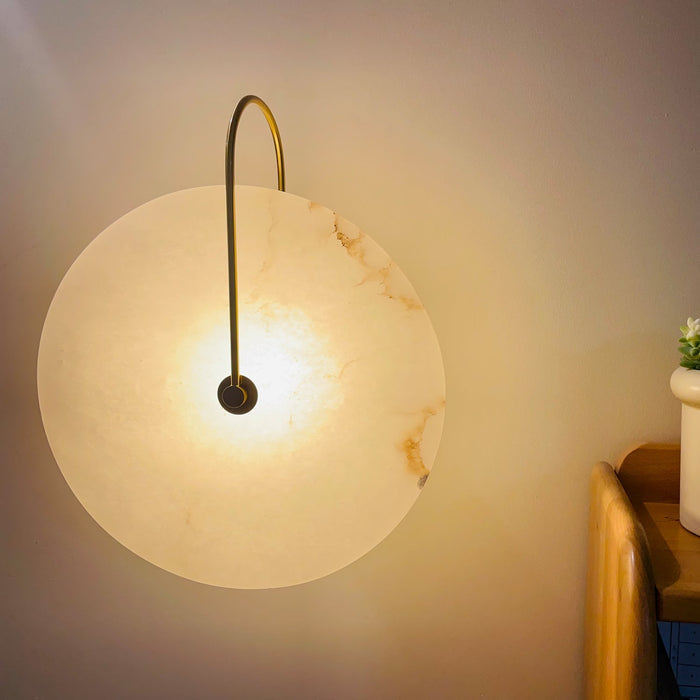 Lampe LED en Alabastre pour Mur – Élégance et Calme dans la Lumière