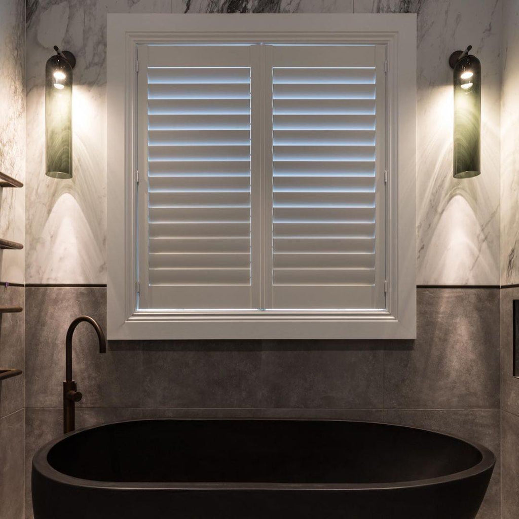 Applique Murale en Verre Cylindrique avec Finition Luxe – Sconce LED Décorative pour Intérieur Moderne