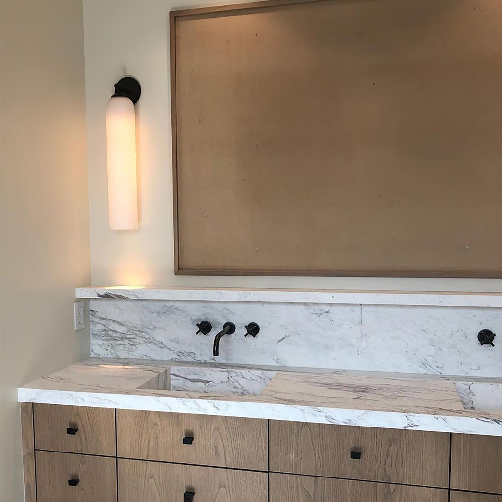 Applique Murale en Verre Cylindrique avec Finition Luxe – Sconce LED Décorative pour Intérieur Moderne