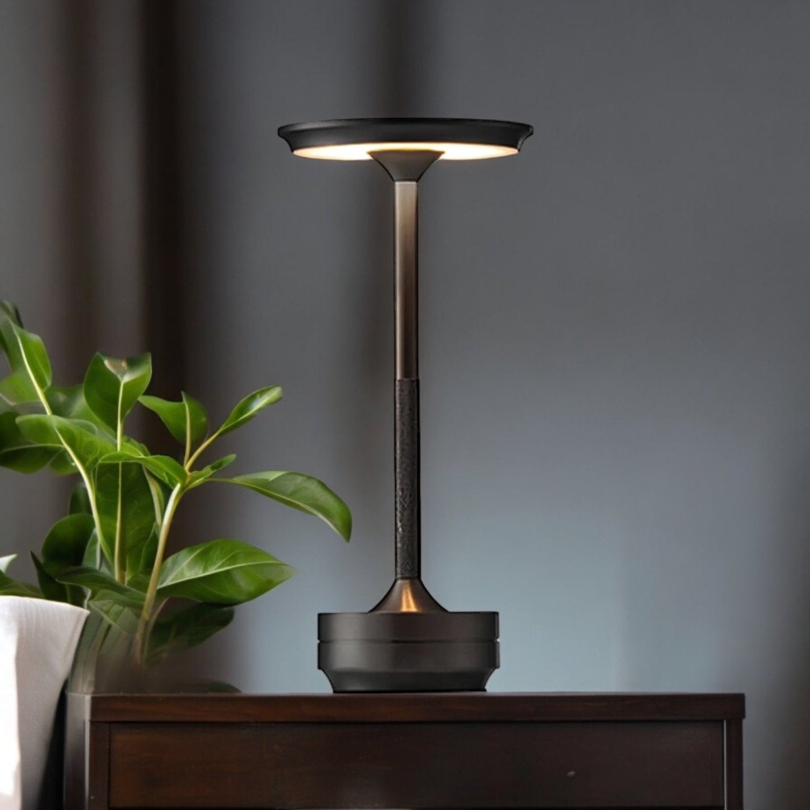 Aura Luxe Lampe de Table – Design Moderne avec Lumière Chaude et Réglable