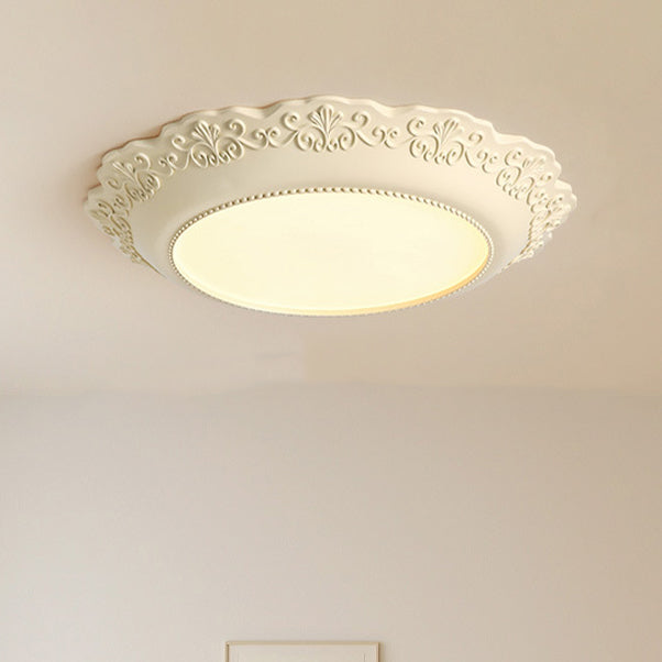 Plafonnier en résine inspiré vintage