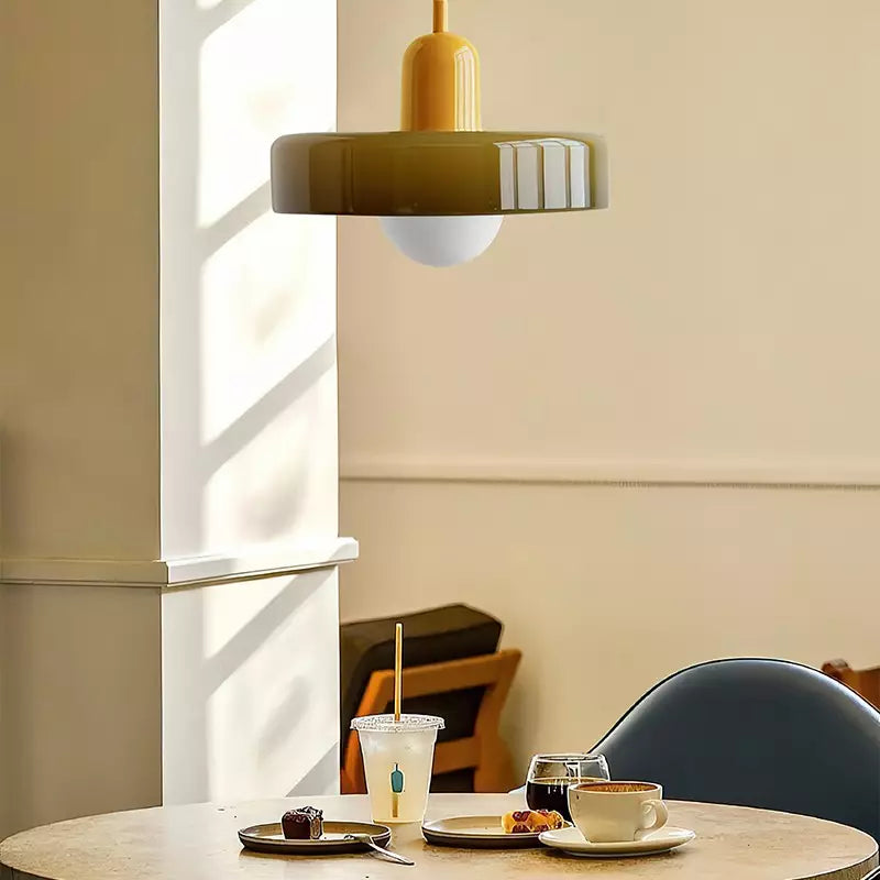 Lampe suspendue en verre au design Bauhaus – Artistique, Moderne et Intemporelle