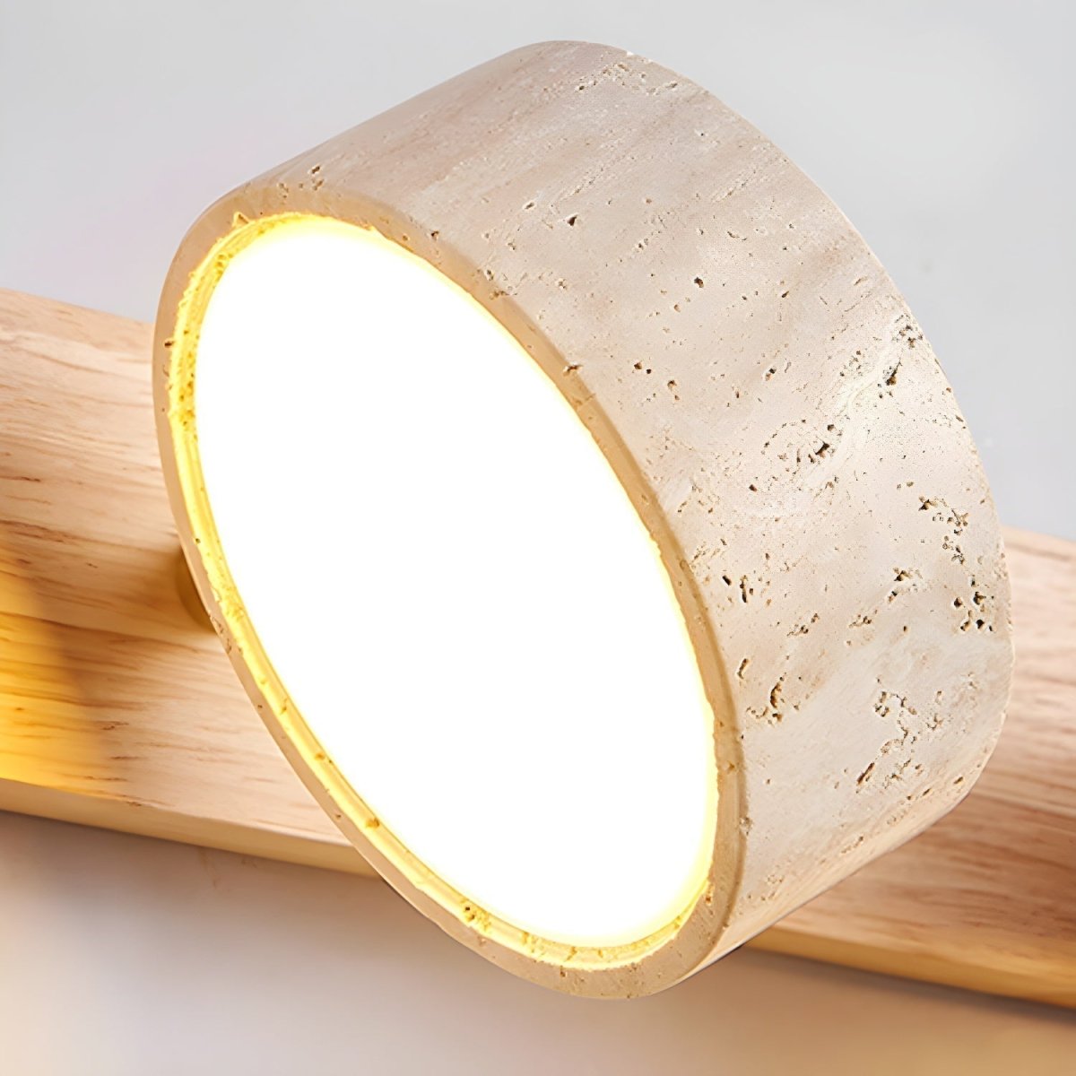 AVERRA – Applique murale LED en travertin pour un luxe architectural