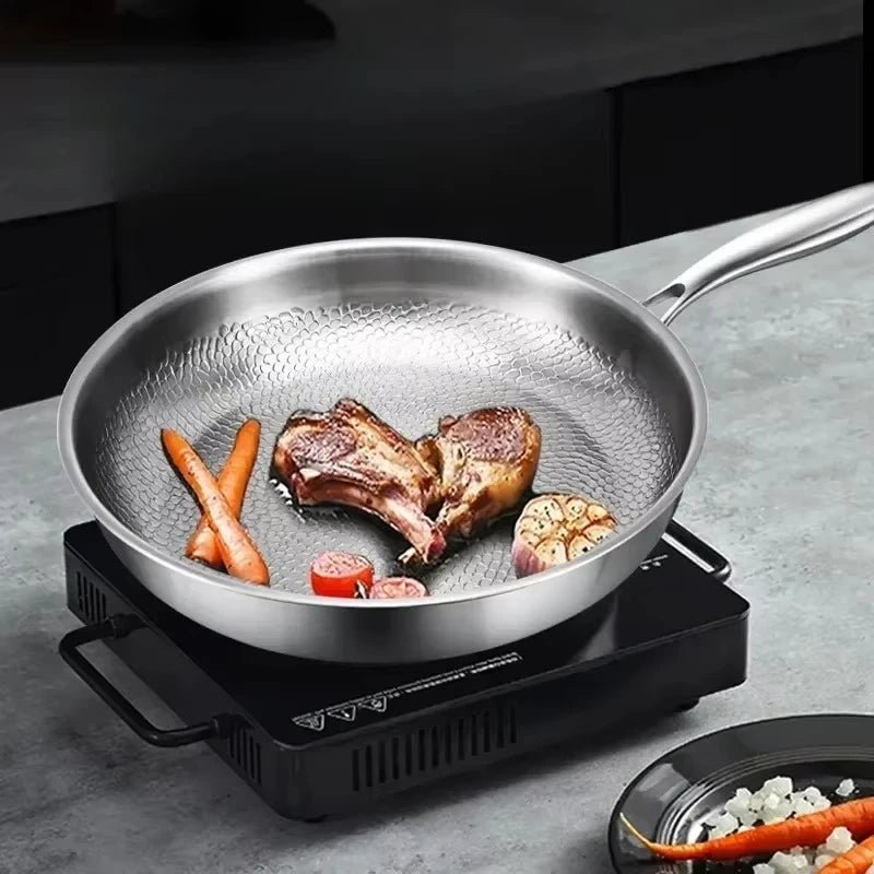 HAMMERPAN - Poêle à frire en titane martelé antiadhésive conçue pour une cuisson durable, sans produits chimiques et une performance thermique supérieure