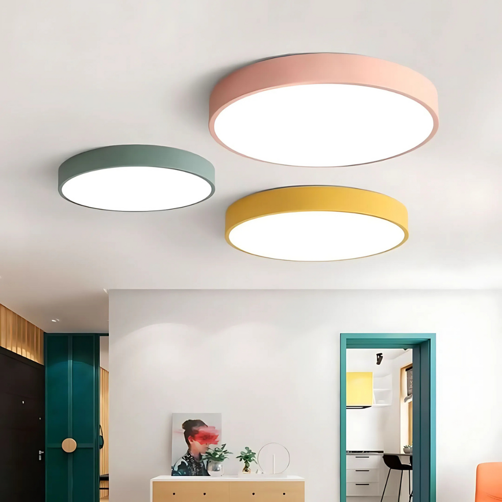 Lampe de plafond LED élégante au style scandinave
